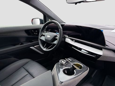 New 2026 Cadillac Optiq Sport 2 RWD image 31