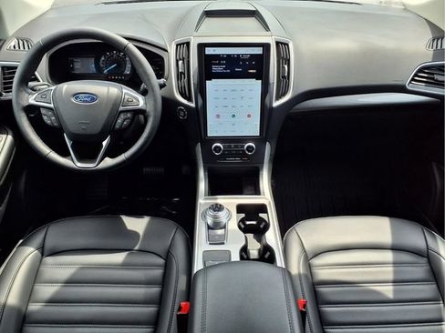 Used 2024 Ford Edge SEL w/ Convenience Package AWD/4WD image 16