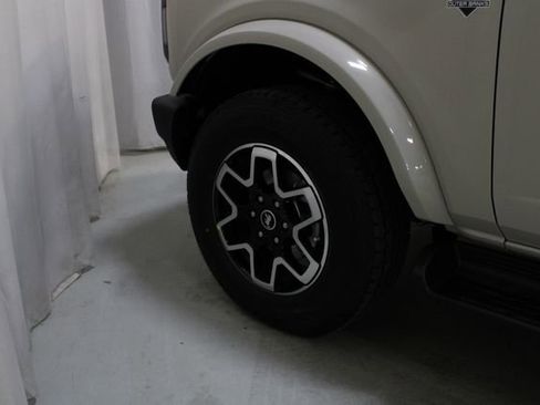 New 2026 Ford Bronco Outer Banks image 28