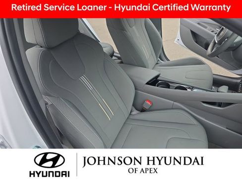 Used 2025 Hyundai Elantra SEL w/ Cargo Package image 19