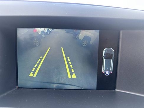 Used 2015 Volvo XC60 T5 Premier w/ Proximity Package FWD image 12