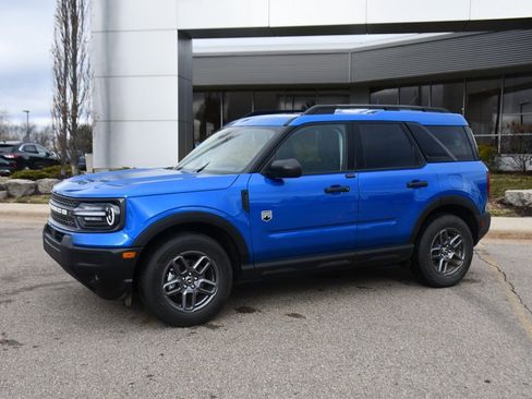 Used 2025 Ford Bronco Sport Big Bend w/ Convenience Package image 2