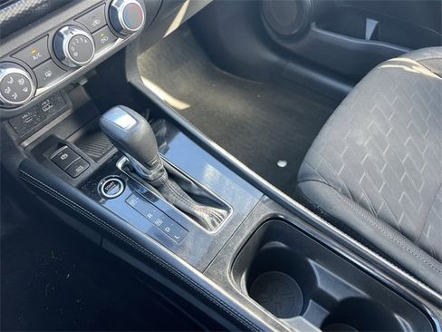 Used 2023 Nissan Kicks SV image 9