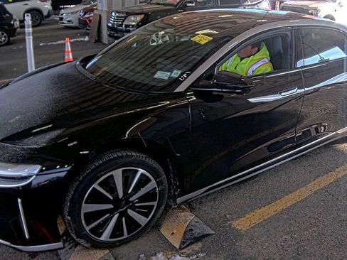 Used 2024 Lucid Air Touring AWD/4WD image 2