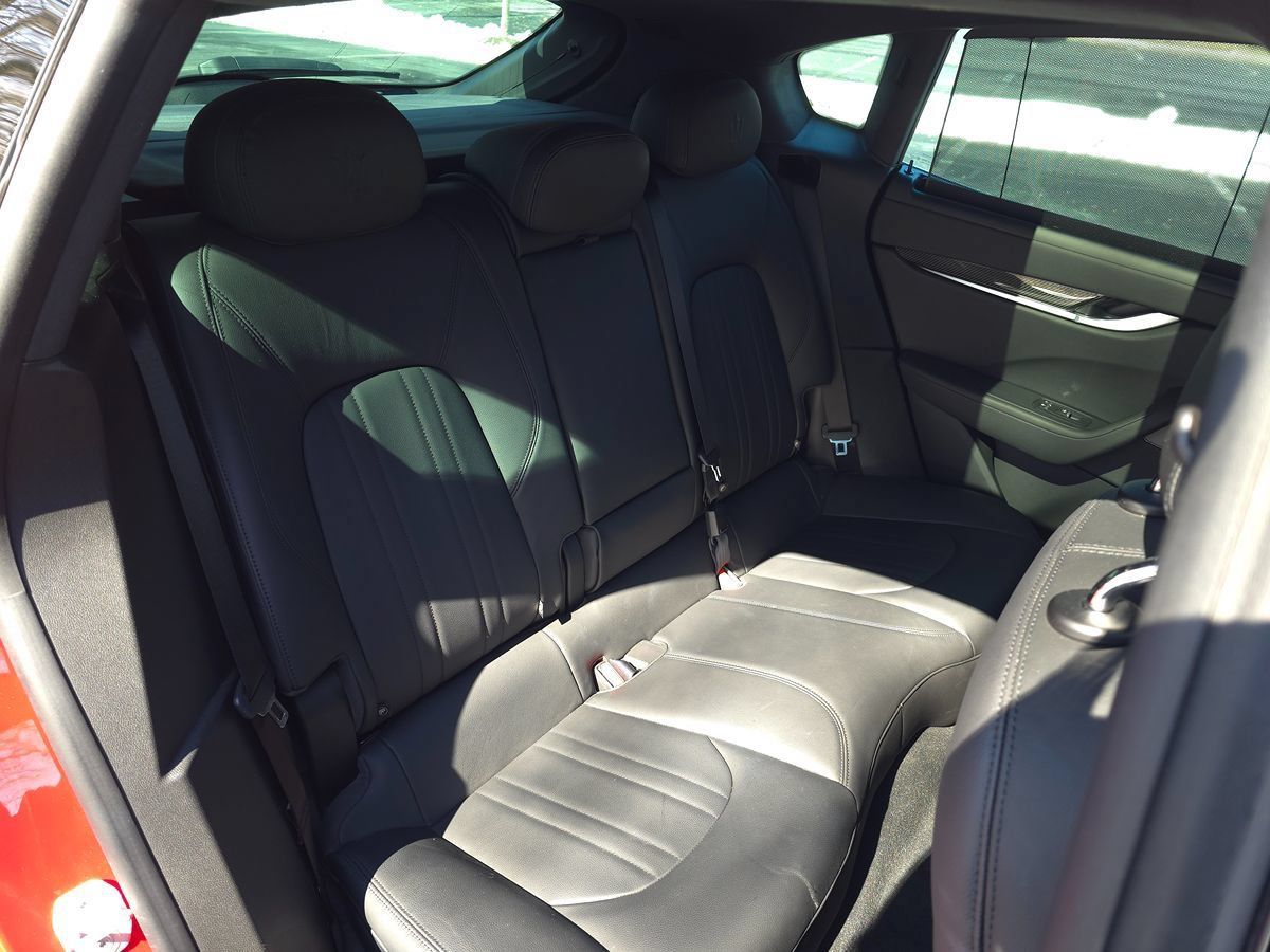 Used 2023 Maserati Levante Modena AWD/4WD image 17