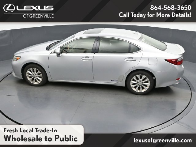 Used 2013 Lexus ES 300h FWD image 30