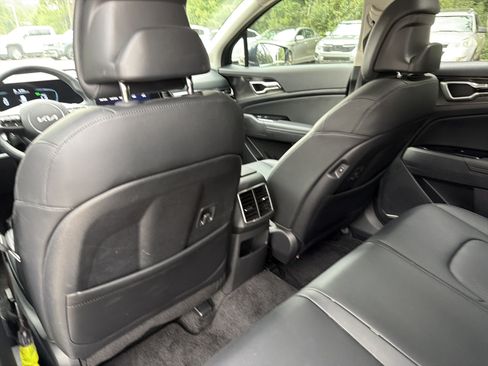 Certified 2025 Kia Sportage EX w/ EX Premium Package AWD/4WD image 19