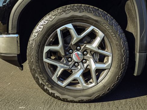 Used 2023 GMC Sierra 1500 SLT w/ SLT Premium Plus Package image 17