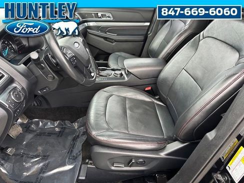 Used 2017 Ford Explorer Sport image 25