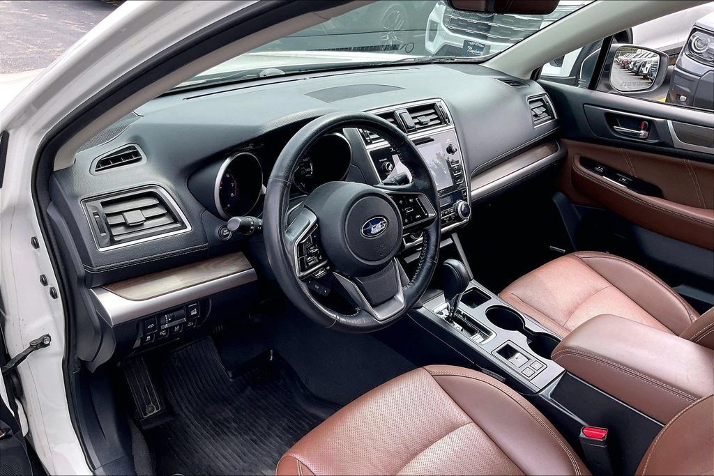 Used 2019 Subaru Outback 2.5i Touring AWD/4WD image 13