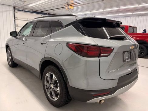 Used 2023 Chevrolet Blazer LT AWD/4WD image 4