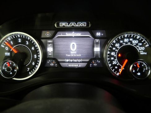 Used 2023 RAM 1500 Big Horn AWD/4WD image 14