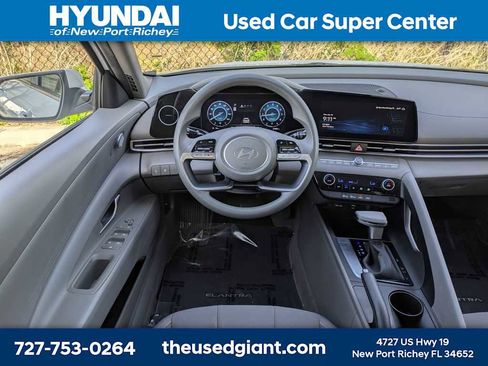Used 2024 Hyundai Elantra SEL FWD image 15