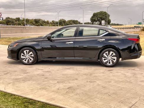 Used 2024 Nissan Altima 2.5 S FWD image 4