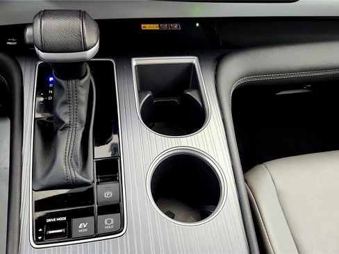 Used 2025 Toyota Sienna XLE w/ XLE Plus Package image 31