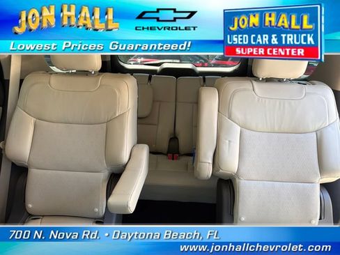 Used 2020 Ford Explorer Platinum w/ Premium Technology Package AWD/4WD image 23