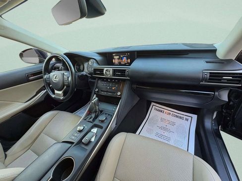 Used 2017 Lexus IS 300 F Sport image 11