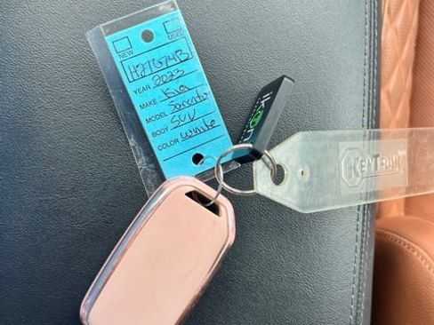Used 2023 Kia Sorento SX Prestige AWD/4WD image 16