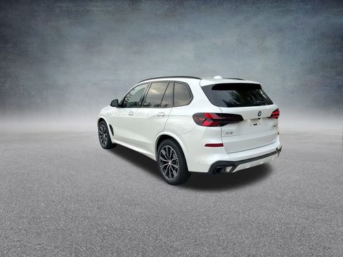 Used 2026 BMW X5 xDrive50e image 6