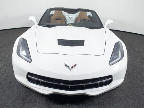 Used 2015 Chevrolet Corvette Stingray Convertible w/ 2LT Preferred Equipment Group RWD image 17
