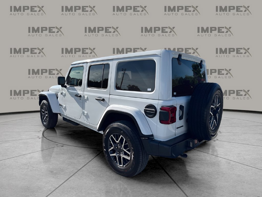 Used 2026 Jeep Wrangler Unlimited Sahara AWD/4WD image 3
