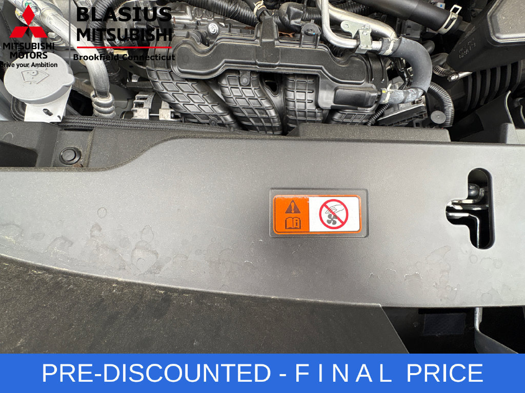 Used 2025 Mitsubishi Outlander AWD image 79