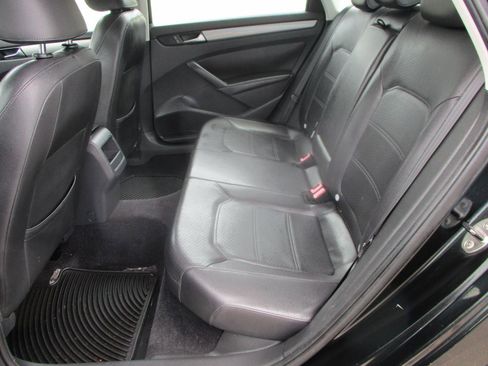 Used 2014 Volkswagen Passat 1.8T Wolfsburg Edition FWD image 12