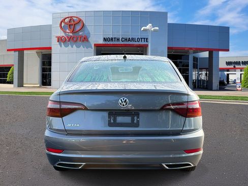 Used 2019 Volkswagen Jetta R-Line FWD image 5
