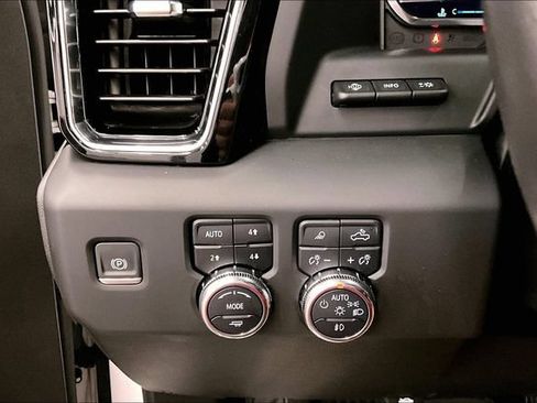 Used 2024 GMC Sierra 1500 Denali Ultimate AWD/4WD image 40