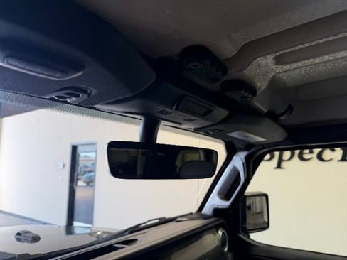 Used 2023 Jeep Wrangler Unlimited Sahara w/ Cold Weather Group AWD/4WD image 24