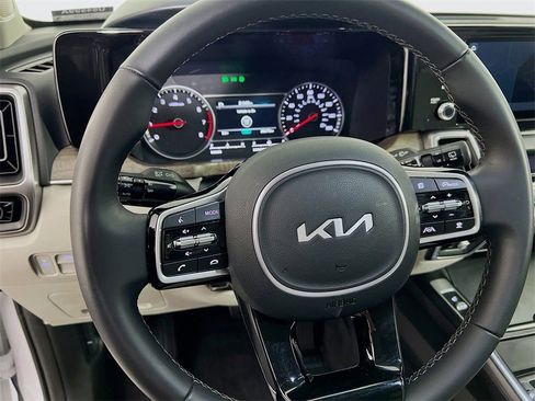 Used 2023 Kia Sorento X-Line EX image 12