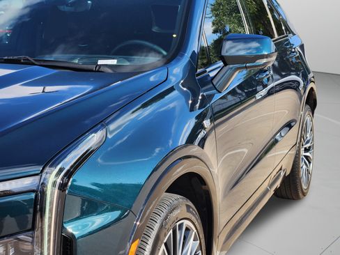 Used 2025 Cadillac XT4 Sport FWD image 37