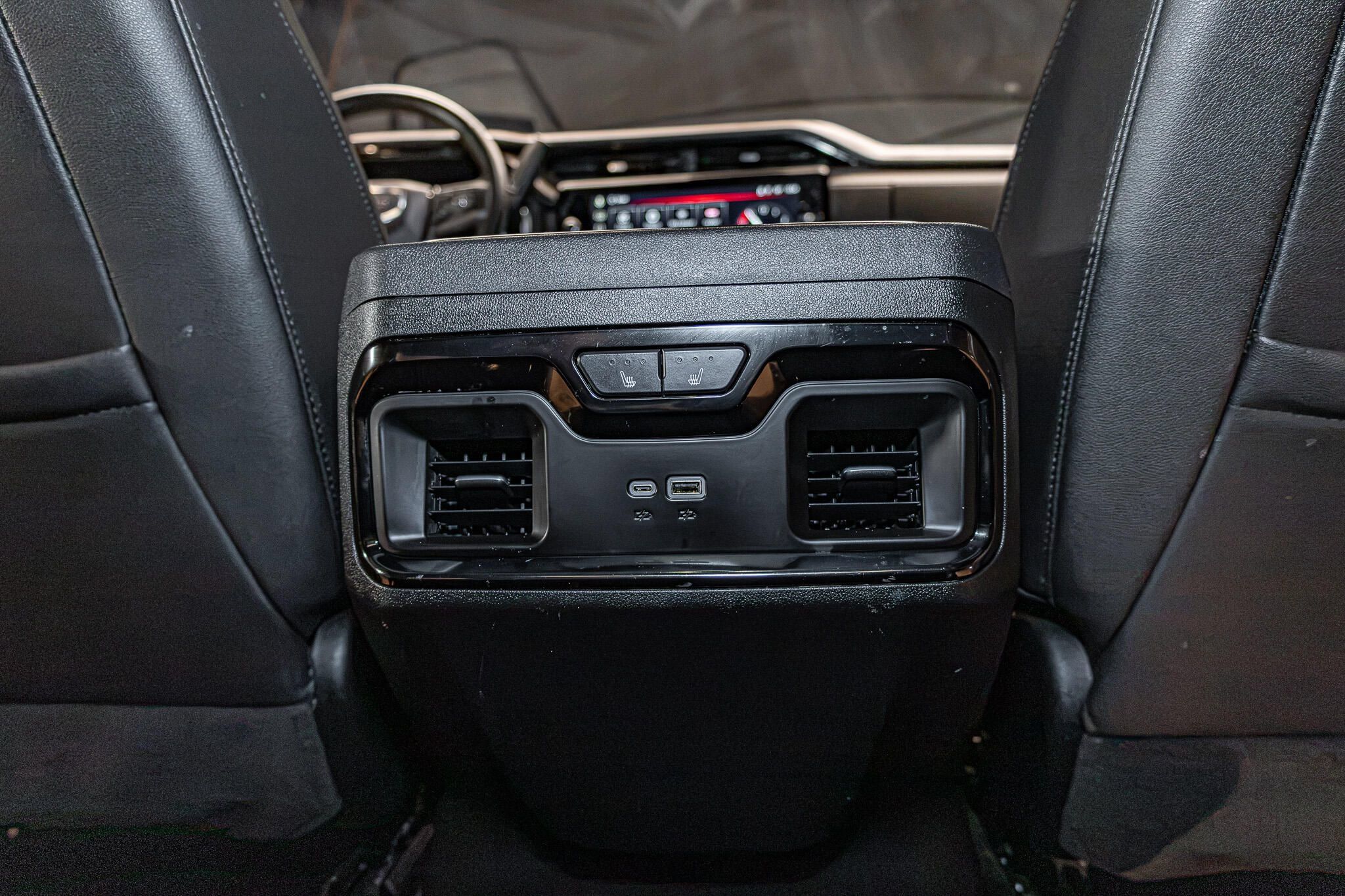 Used 2026 GMC Sierra 3500 AT4 w/ AT4 Premium Plus Package AWD/4WD image 25