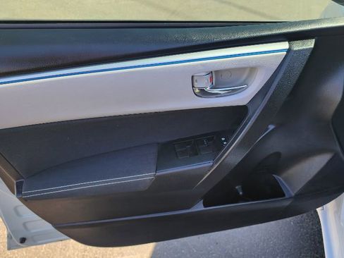 Used 2016 Toyota Corolla L image 11
