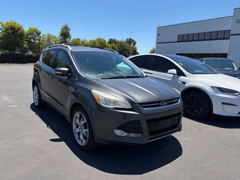 Used 2016 Ford Escape Titanium FWD image 2