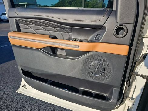 Used 2022 Ford Expedition Platinum RWD image 32