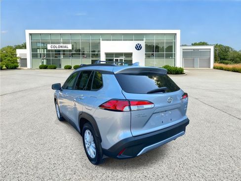 Used 2023 Toyota Corolla Cross LE w/ Moonroof Package AWD/4WD image 3