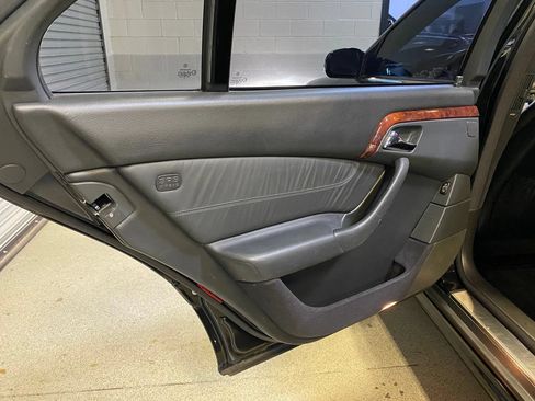 Used 2000 Mercedes-Benz S 500 image 31