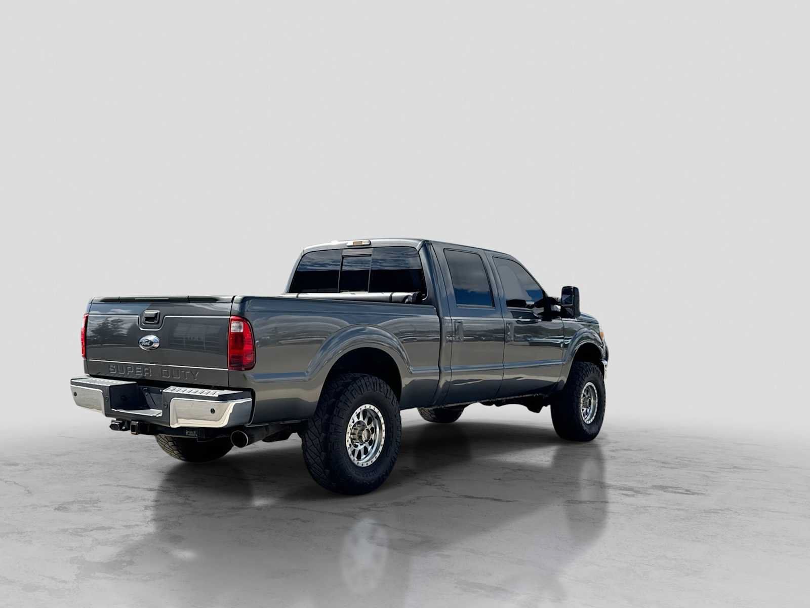 Used 2015 Ford F250 Lariat w/ Lariat Ultimate Package AWD/4WD image 6