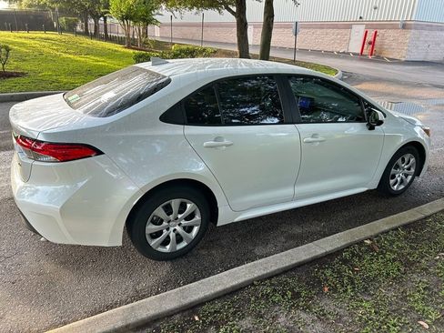 Used 2023 Toyota Corolla LE FWD image 6