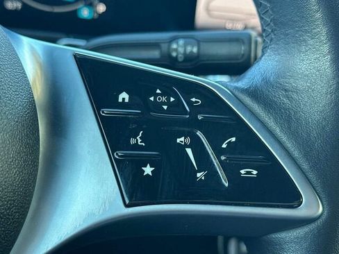 Certified 2024 Mercedes-Benz GLB 250 4MATIC w/ Exclusive Package image 31