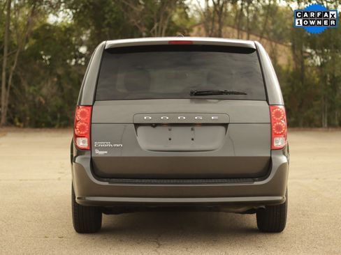 Used 2018 Dodge Grand Caravan SE image 6