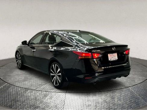 Used 2021 Nissan Altima 2.5 SR w/ SR Premium Package image 6