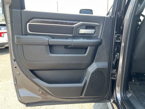Used 2024 RAM 2500 Big Horn w/ Night Edition AWD/4WD image 49
