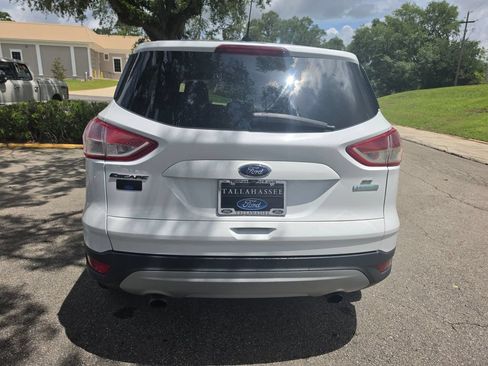 Used 2015 Ford Escape SE FWD image 3
