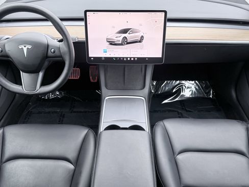 Used 2023 Tesla Model 3 Standard Range RWD image 2