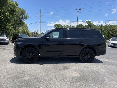 New 2025 Lincoln Navigator Reserve w/ Jet Appearance Package image 6