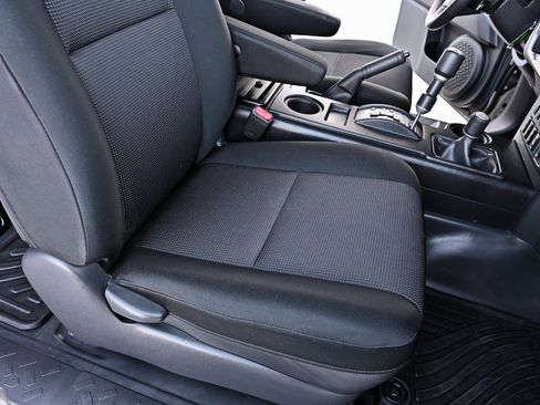 Used 2014 Toyota FJ Cruiser 4WD w/ Upgrade Package image 29