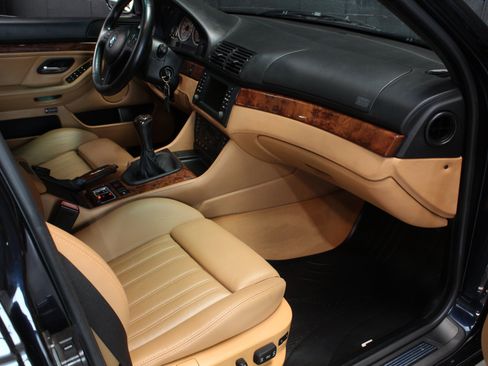 Used 2002 BMW M5 RWD image 58
