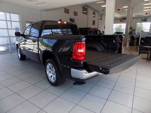 Certified 2025 RAM 1500 Big Horn AWD/4WD image 9